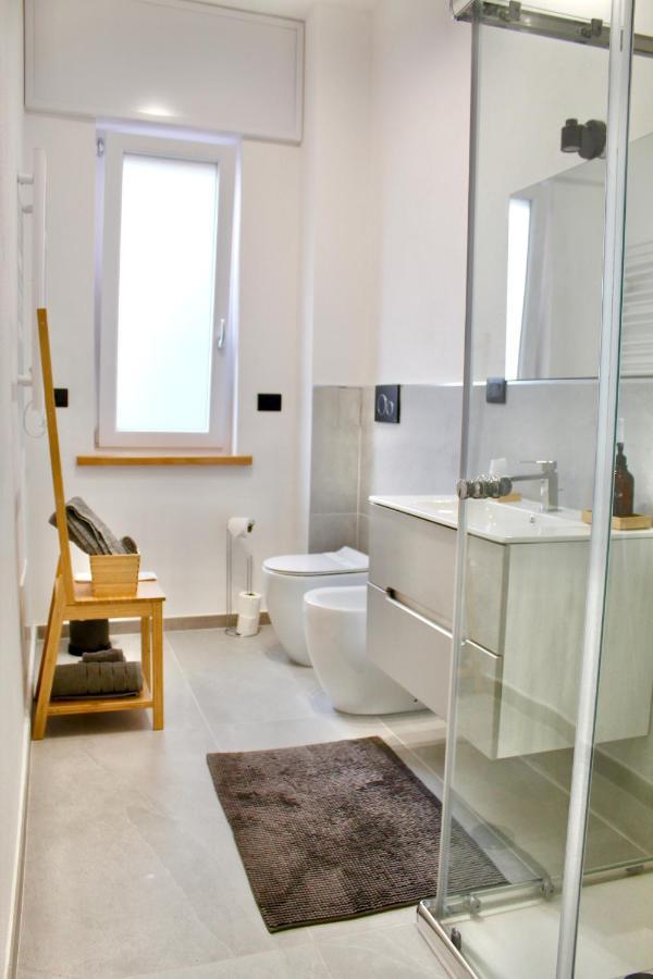 Design Moderno In Centro - Lainate- Rho Fiera Appartement Buitenkant foto